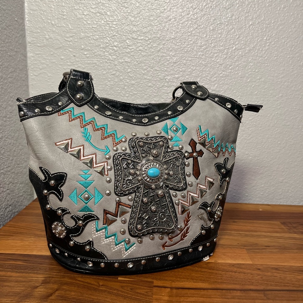 Elegant Black and Gray Embroidered Women's Shoulder Bag - Picture 3 of 12